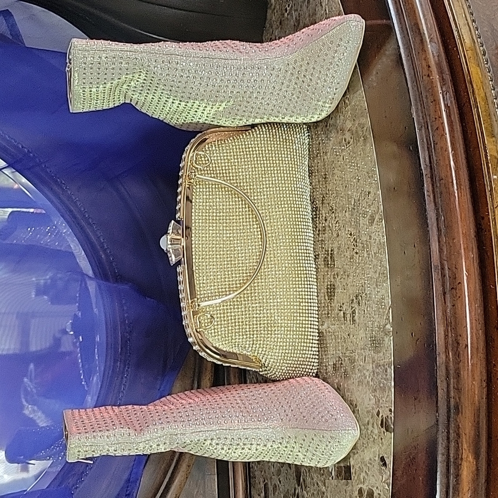 Anne Michelle ankle boots and purse set.